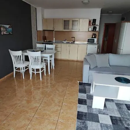 Apartament Apparemment Dolche Vita 1 *